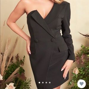 Gorgeous classy dress .